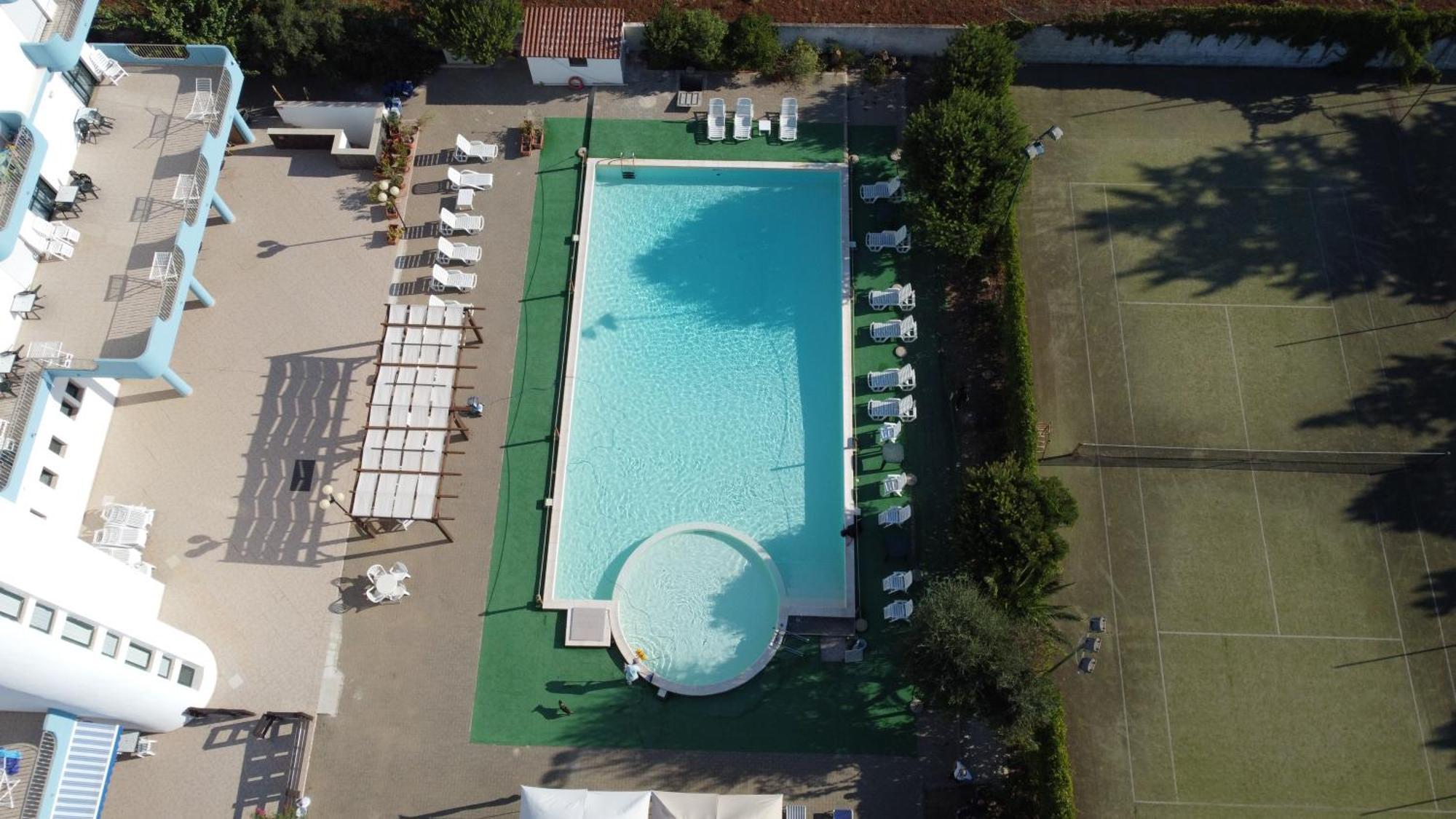 Hotel Villaggio Aurora 贝瓦尼亚圣彼得 外观 照片
